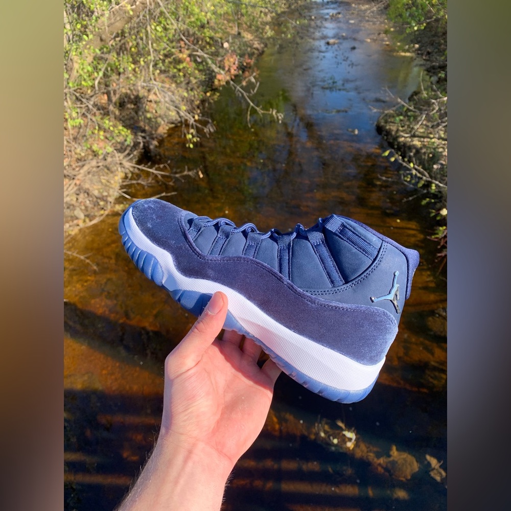 Retro Jordan 11 Wmns “Midnight Navy Velvet”